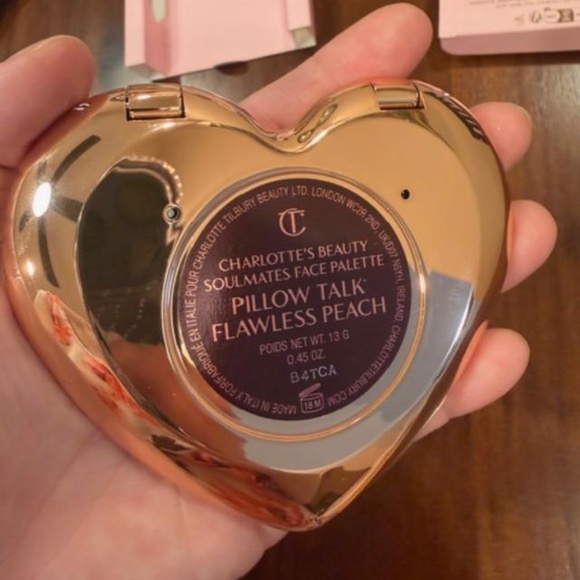 Charlotte Tilbury Beauty Soulmates Face Palette in Peach LE - Picture 2 of 4